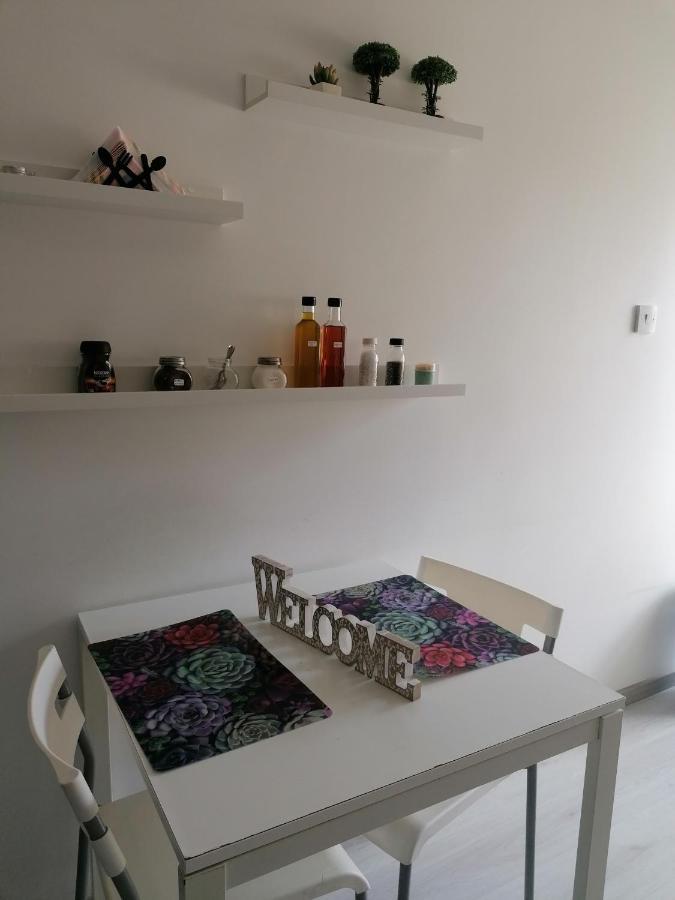 Elenas 1 Bedroom Apartment In Limassol Center Екстериор снимка