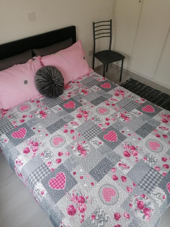 Elenas 1 Bedroom Apartment In Limassol Center Екстериор снимка