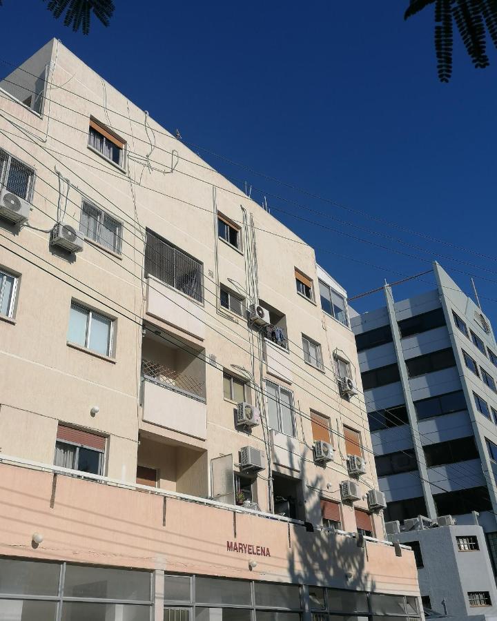 Elenas 1 Bedroom Apartment In Limassol Center Екстериор снимка